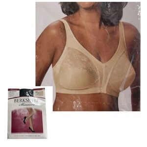 Underscore Wirefree Bra Size 40DD in Nude Plus Black Pantyhose Size 3X NWT